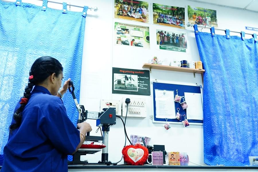 School of Engineering, Avinashilingam University Coimbatore Printing Technology Lab photo 10